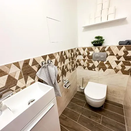 Lux Residence, A/C, Vip Parking, City View Banská Bystrica Exterior foto