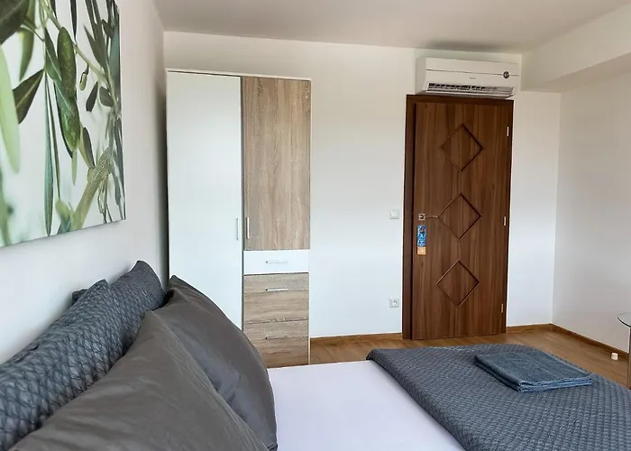 Lux Residence, A/C, Vip Parking, City View