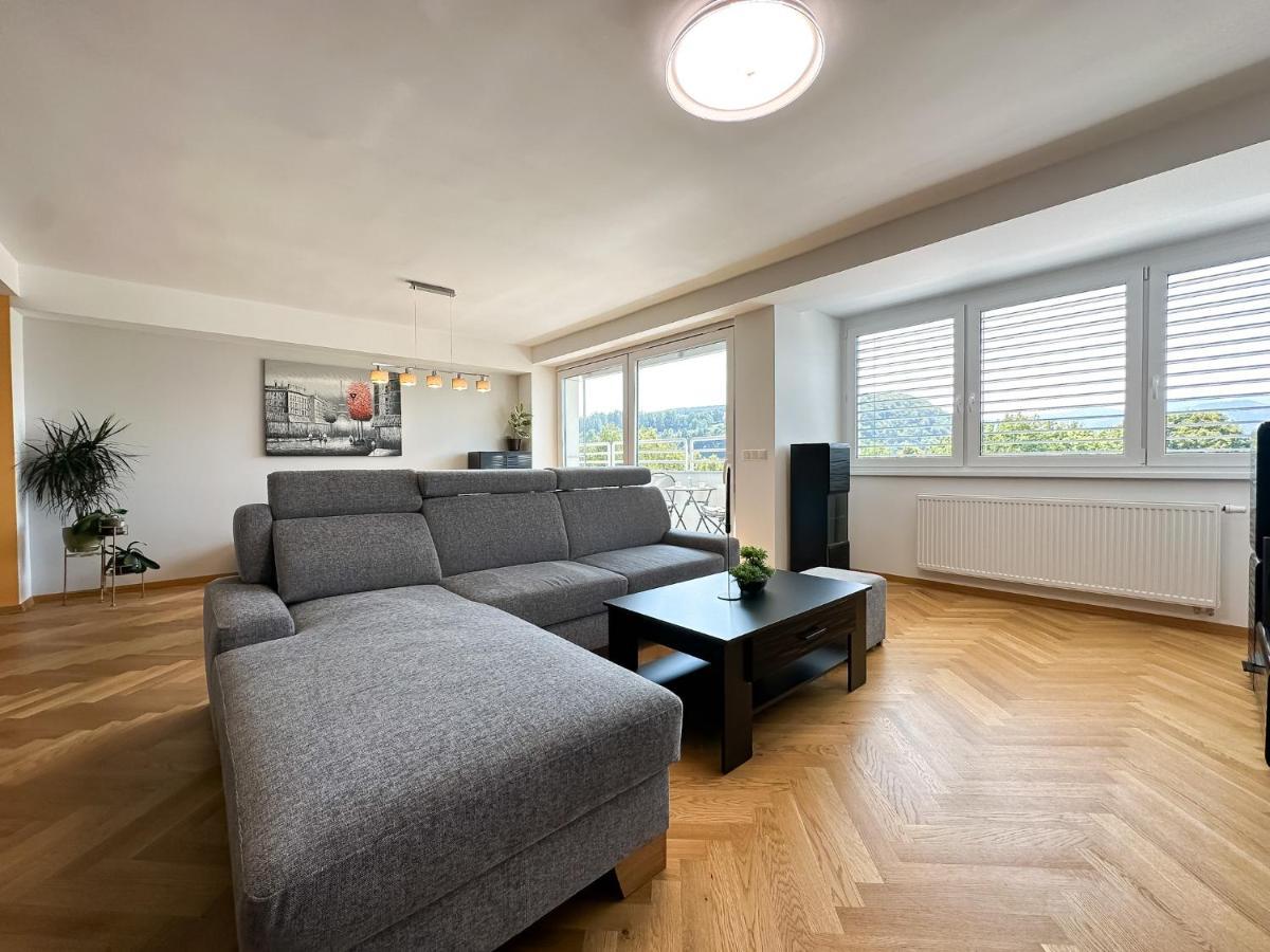 Lux Residence, A/c, Vip Parking, View * Banska Bystrica
