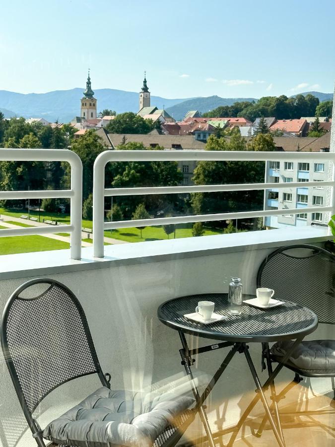 Lux Residence, A/c, Vip Parking, View Apartment